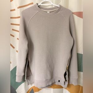 Small sweater with Side Zippers